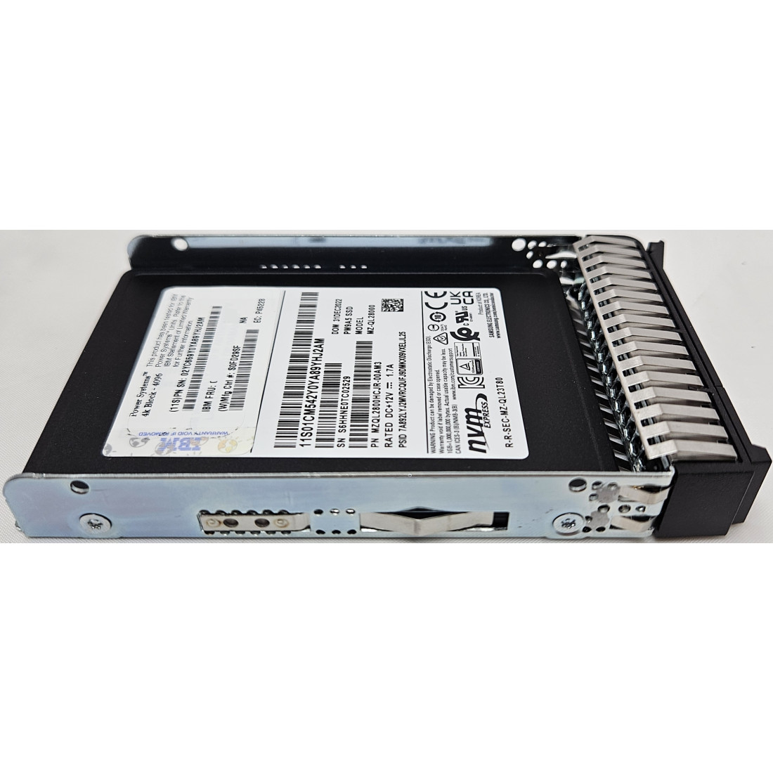 IBM 5949 800GB NVMe U.2 drive for AIX Linux 9009-22G 9223-22S